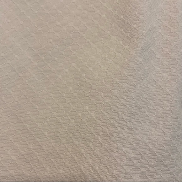 Lilly Pulitzer Dress White Quilt Embroidered Detail Dainty Shift Dress Size 2 - Picture 2 of 11